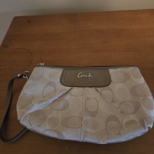 Coach  Cloth Wrislet
